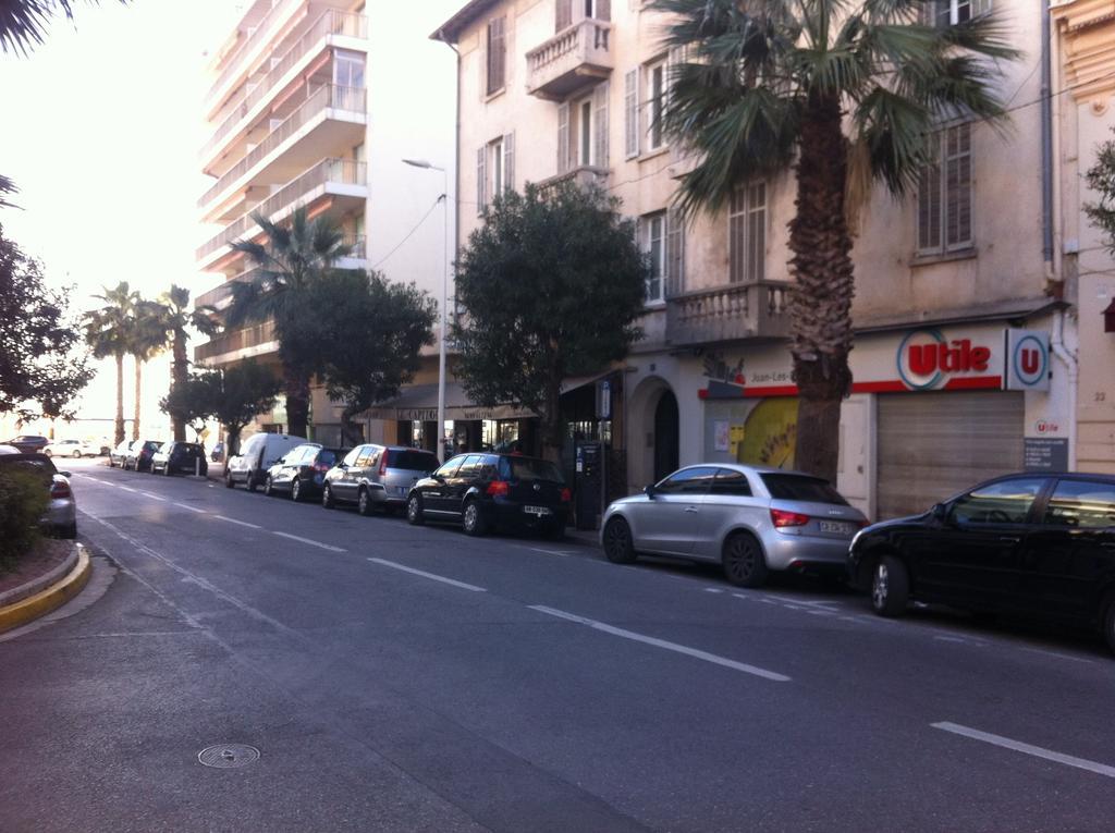 Amiral Courbet Apartment Ζουάν λε Πιν Δωμάτιο φωτογραφία